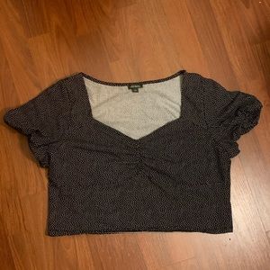 Puffy sleeved crop top